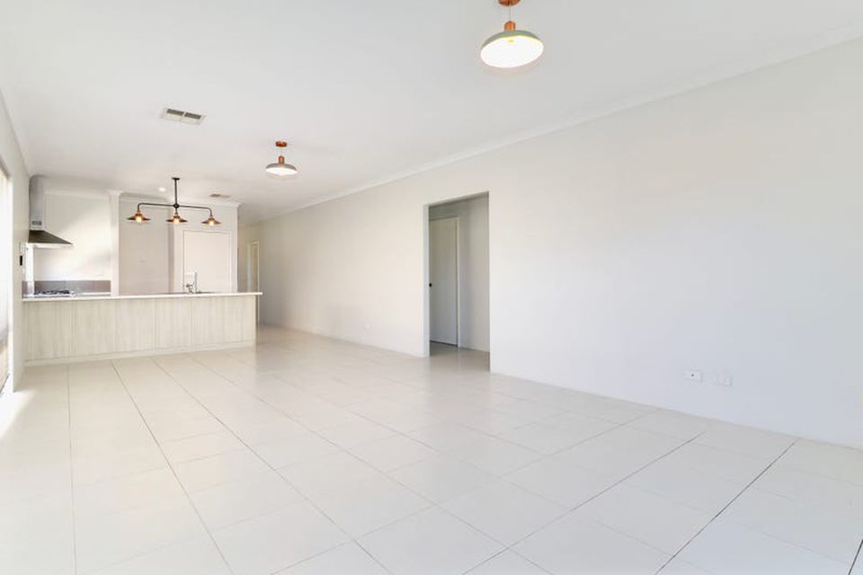 8 Saxon Lane, Baldivis