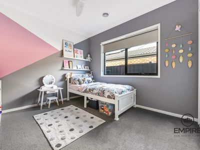 17 Glendora Avenue, Clyde