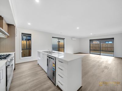 13 Wingeel Street, Mambourin