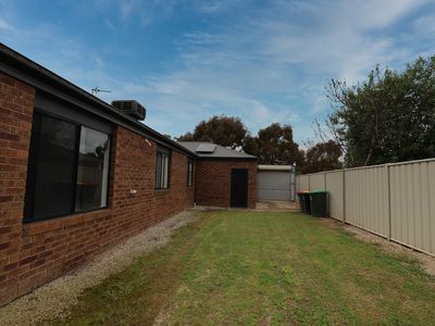 25 Barnett Drive, Kangaroo Flat