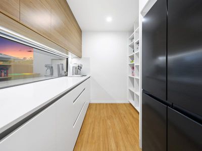 54 Lone Pine Circuit, Upper Coomera