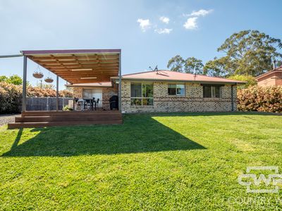 14 Cramsie Crescent, Glen Innes