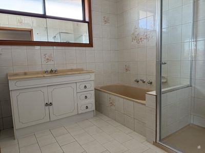 2A Asquith Street, Reservoir