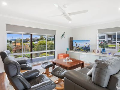 5 Collins Crescent, Narooma