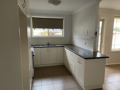 2 / 14 Karwin Street, Tamworth