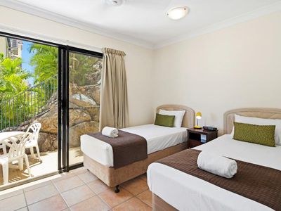 10 / 12 Golden Orchid Drive, Airlie Beach