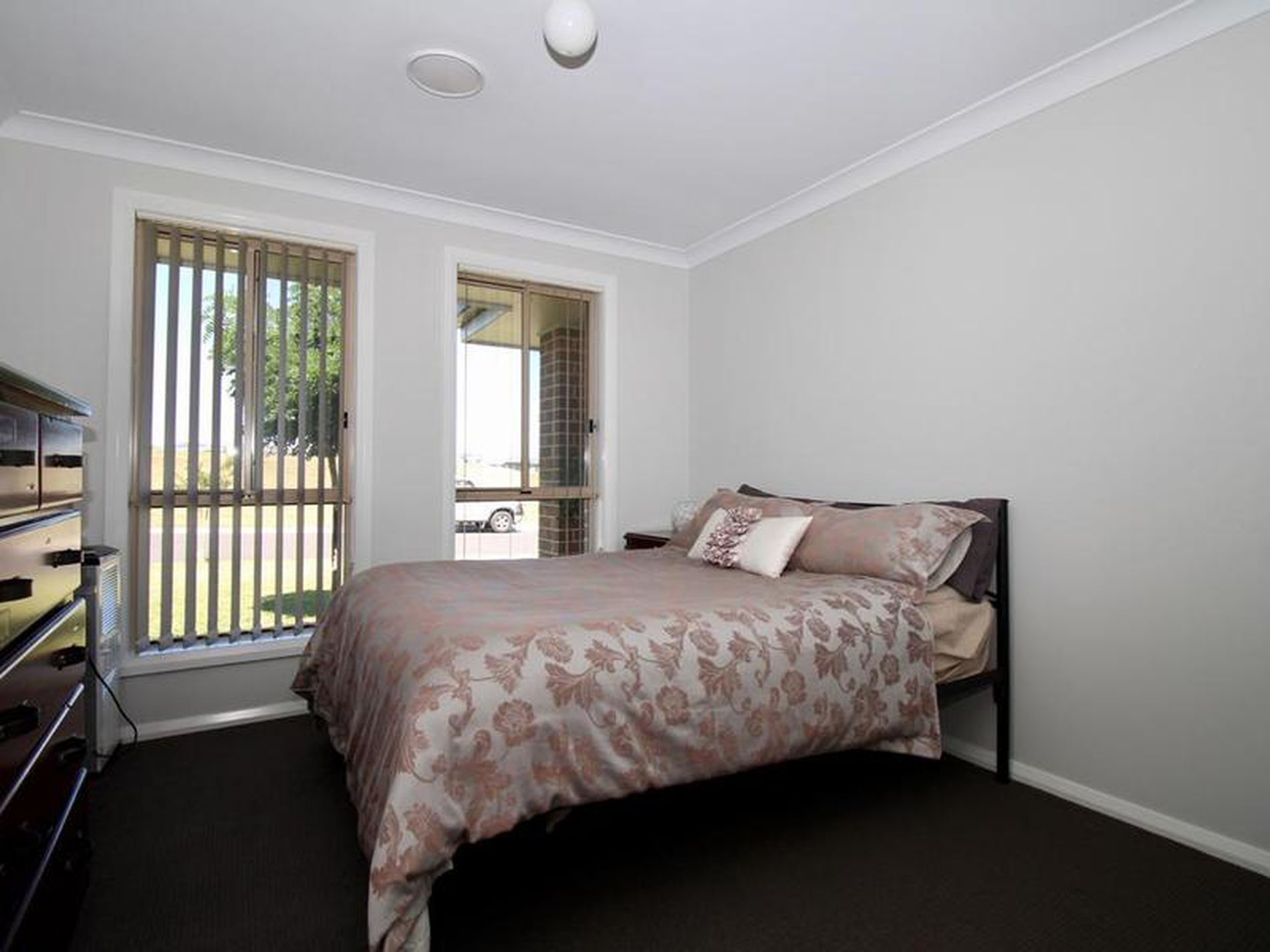 2 Cobb Avenue, Llanarth