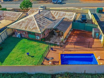 1 / 4 Haines Road, South Hedland