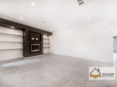 30 Bandicoot Loop, Tarneit