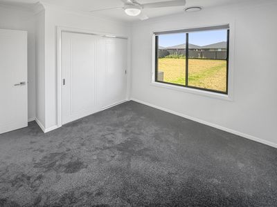 13 Sea Crescent, Dubbo