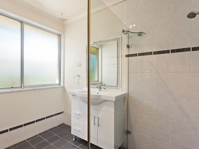 16 Shipton Crescent, Mount Warrigal