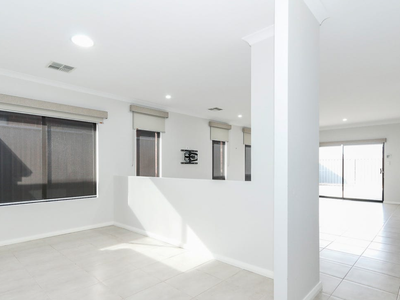 21 Chucklebud Street, Banksia Grove