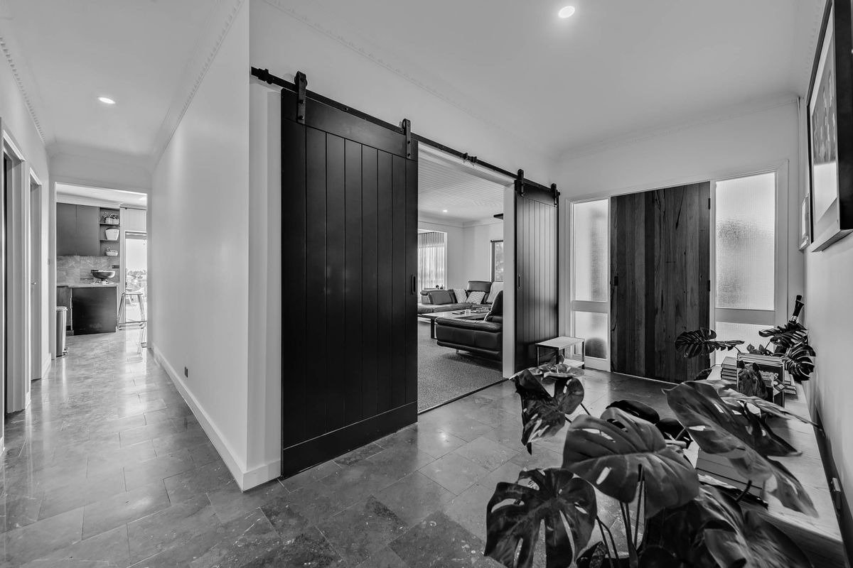 72 Douglas Parade, Williamstown