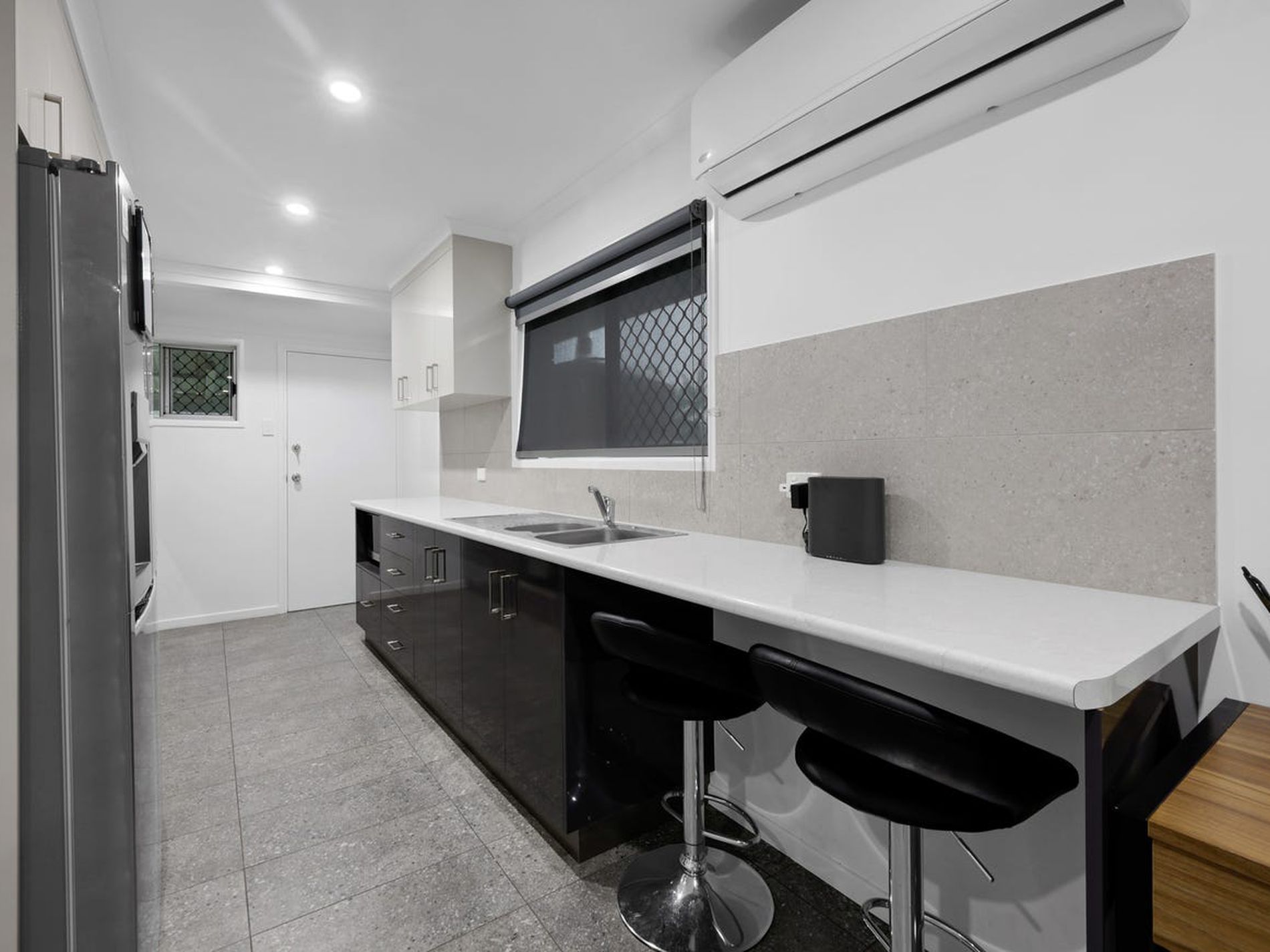 2 / 36 Loudon Street, Glenella