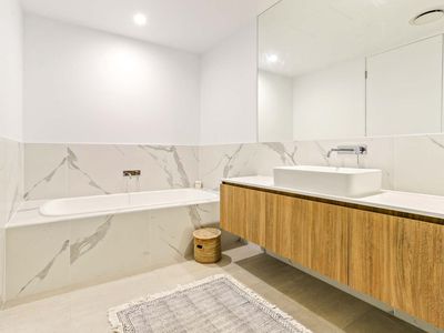 2102 / 13 Lakeview Rise, Noosa Heads