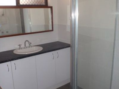 5/12 Brian Avenue , Yokine