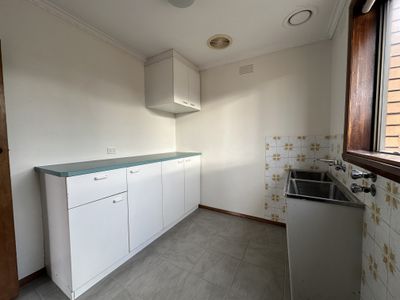 1 / 2 Clarence Street, Geelong West