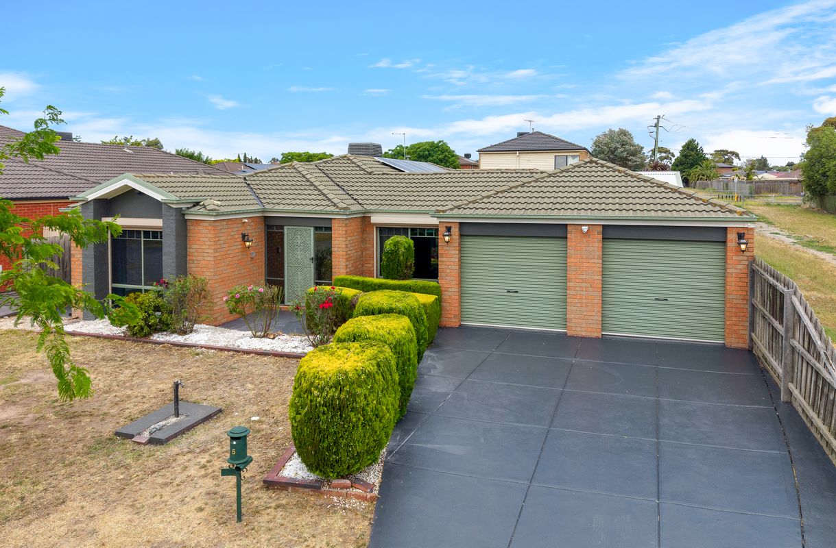 5 Turano Court, Roxburgh Park