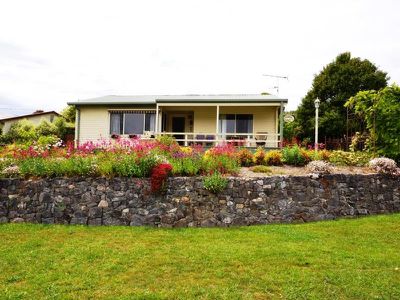 12 Arthur Street , Mount Beauty