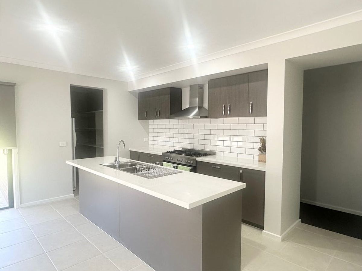 37 Simkins Drive, Benalla