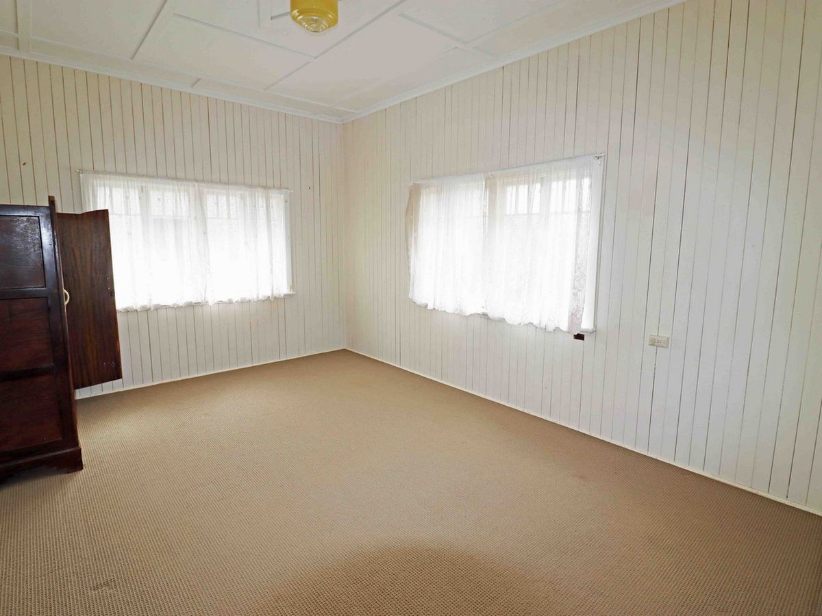 13 Grau Street, Atherton