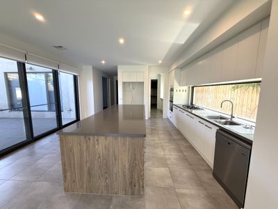 154 Mountain View Road, Balwyn North