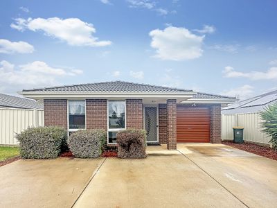 18B Snowy Crescent, Dubbo