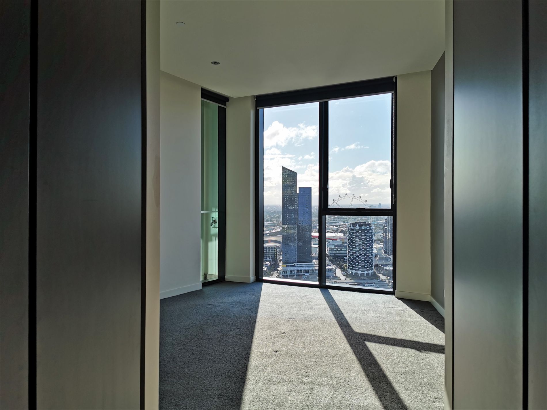 2802 / 9 Waterside Place, Docklands