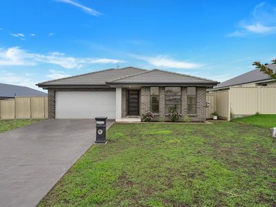 17 Jindalee Crescent, Nowra