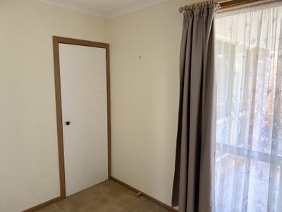4 / 61 Ballan Road, Werribee