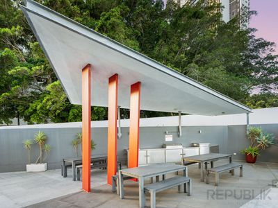 801 / 4 Wahroonga Place, Surfers Paradise