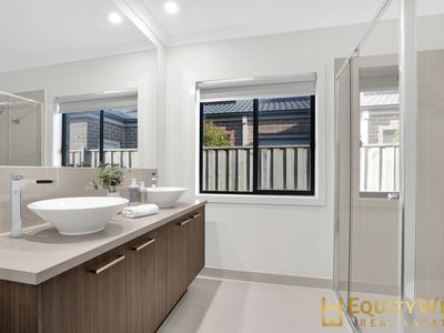 16 Lakefield Way, Wyndham Vale