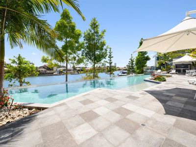 31210 / 5 Harbourside Court, Biggera Waters
