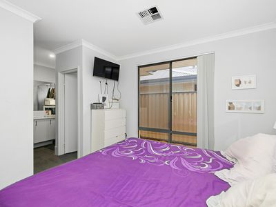 46 Haywire Avenue, Whitby