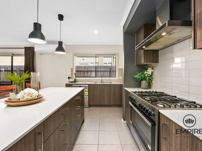 8 Pontiac Road, Cranbourne East