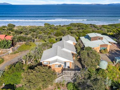 9 Ocean Grove, Carlton
