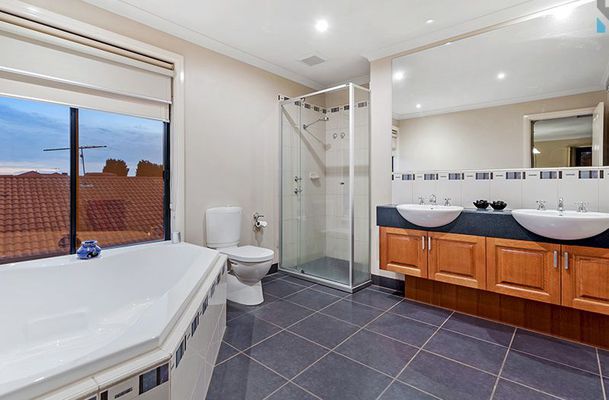 24 St Andrews Close, Hidden Valley