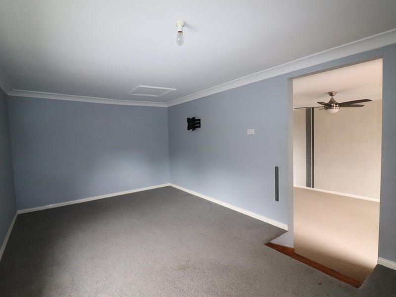 10 / 17 Poplar Crescent, Bradbury