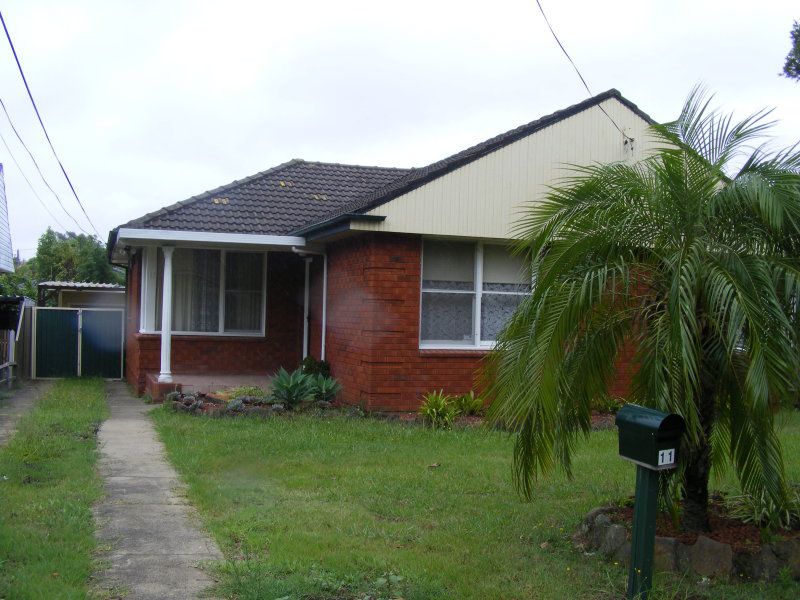 11 Bradley Crescent, Wiley Park