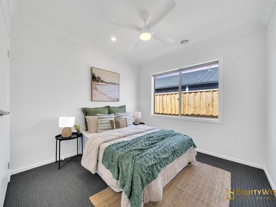 6 Sparland Street, Manor Lakes