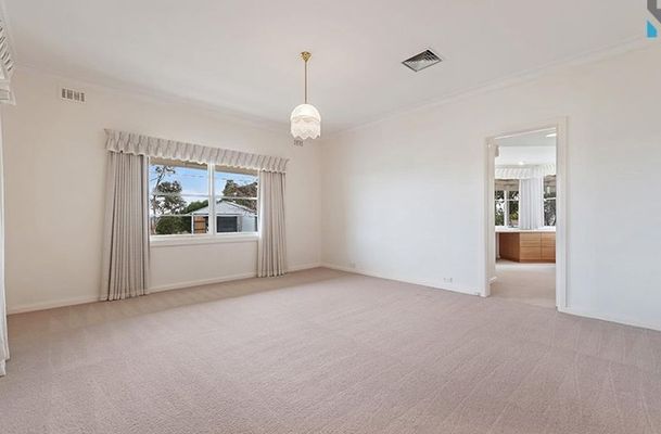 115 St Johns Road, Oaklands Junction