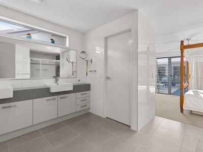 21 Maidstone Crescent, Peregian Springs