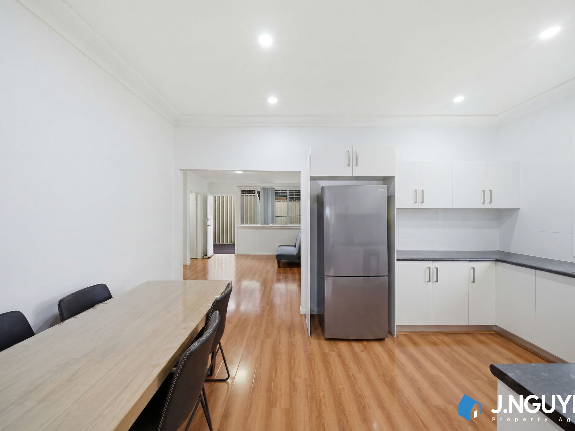 8 & 8a O'shannassy St, Mount Pritchard