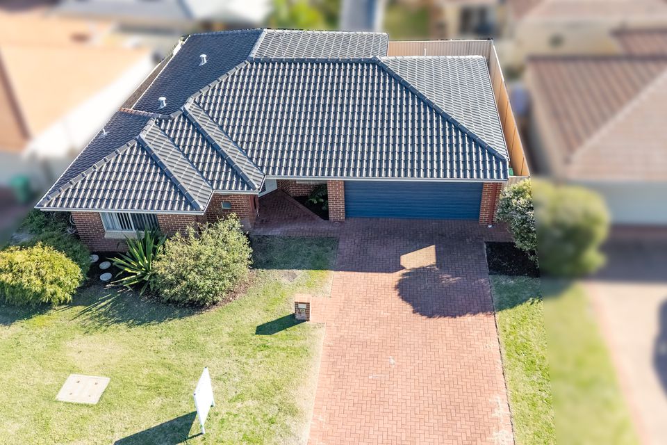 73 MONTORO DRIVE, Port Kennedy