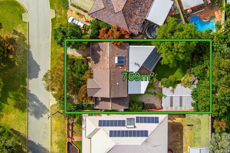 4 MEAD STREET, Warnbro