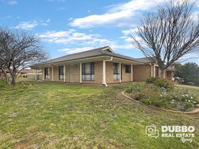 3 Carling Court, Dubbo