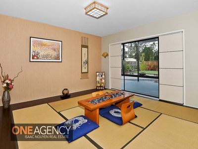 4 Conlan Court, Augustine Heights