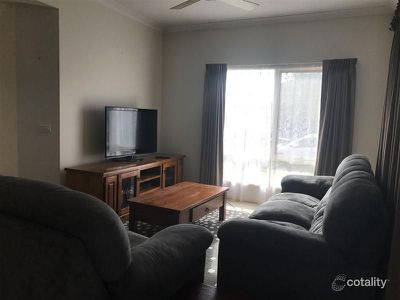 11 Hickory Drive, Narre Warren South