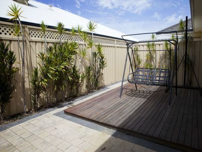 10 Granada Loop, Canning Vale