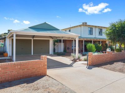 14 Kirwan Court, Hannans
